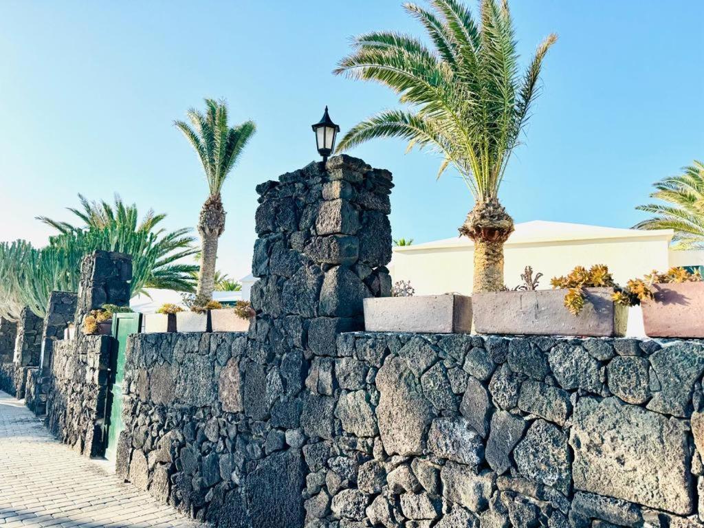 Luxury Bungalow Playa Roca Costa Teguise Ngoại thất bức ảnh